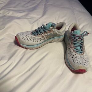 Brooks Women's Athletic Shoes - White, Teal, and Red